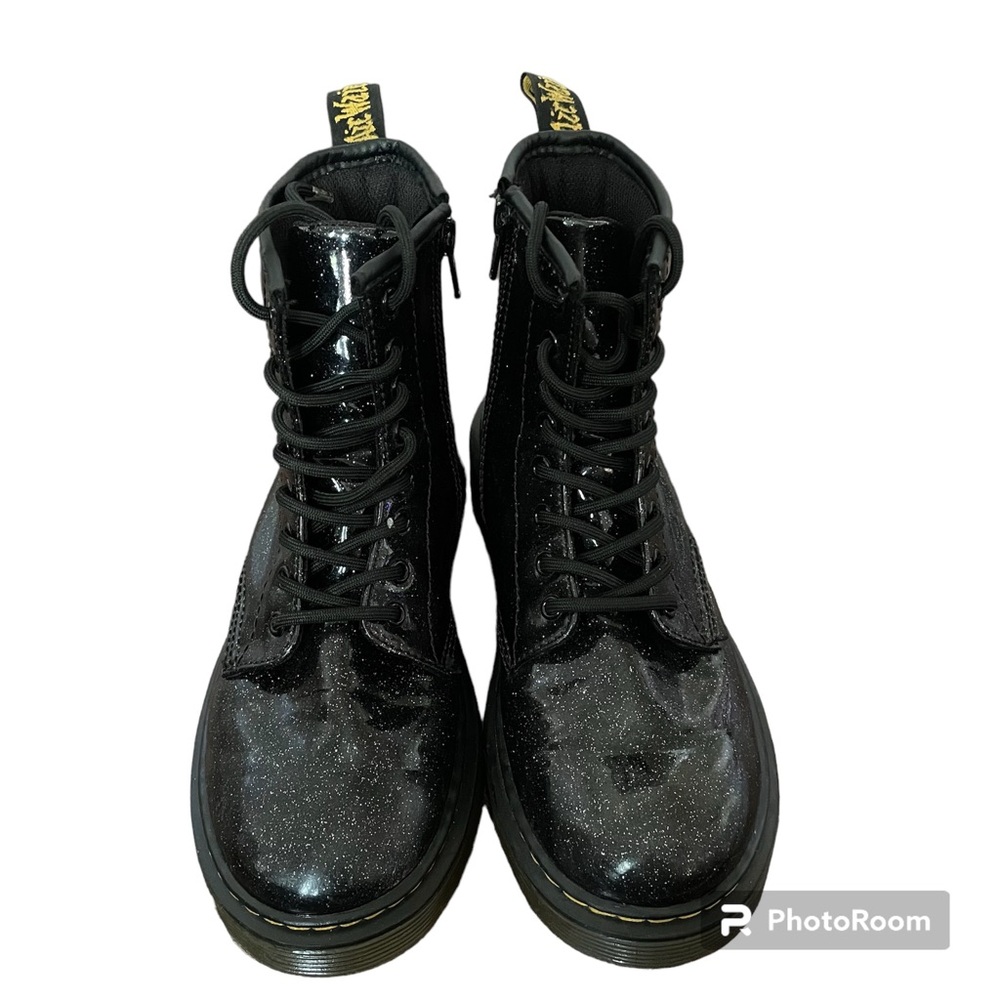 Dr. Martens 1460 Lace up fashion boots size 3